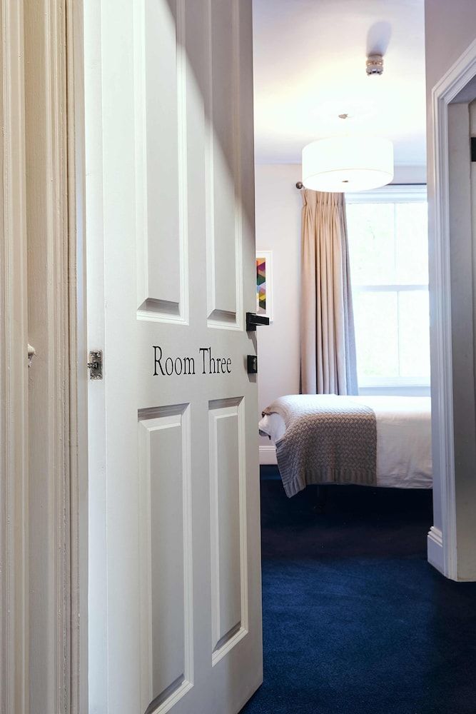 The Brownswood Petite Double Room 5