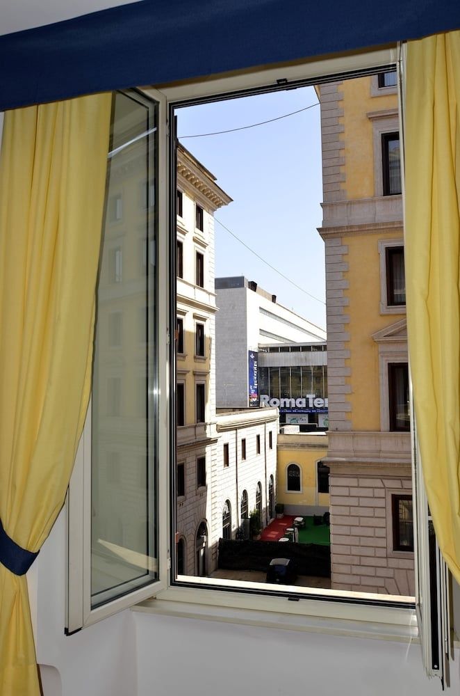 undefined Hotel Tex 8