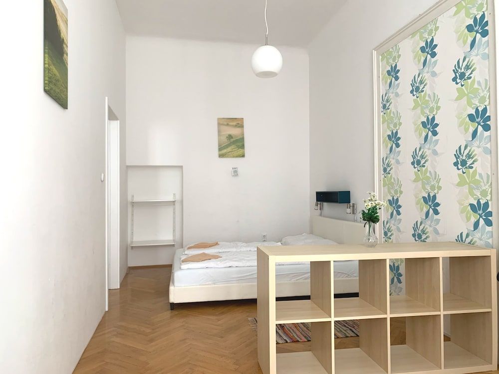Sobieski Apartments St. Stephen Cathedral City Apartment, 2 Bedrooms (A26) 7