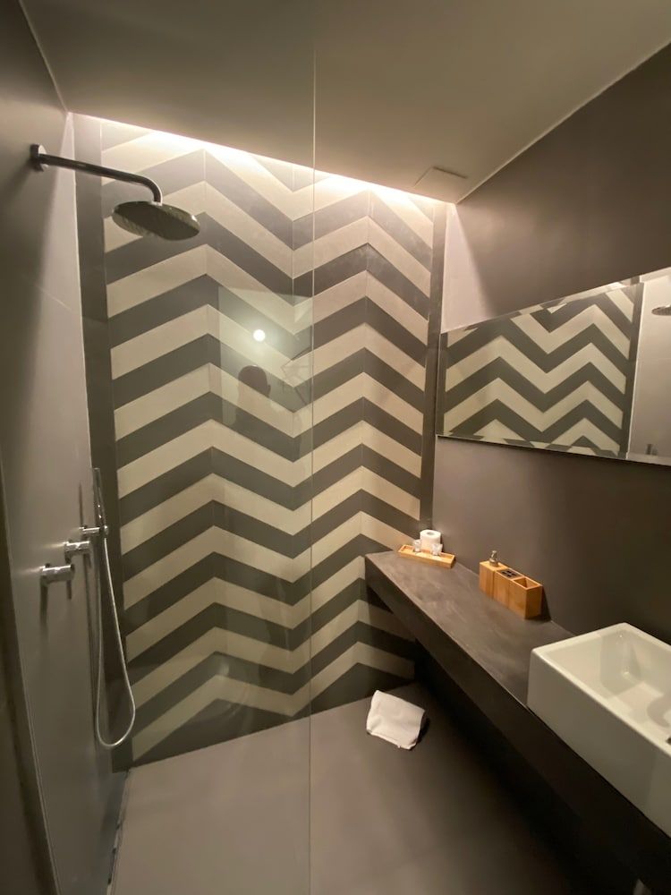 Cavour Urban Rooms Triple Room, Private Bathroom 16