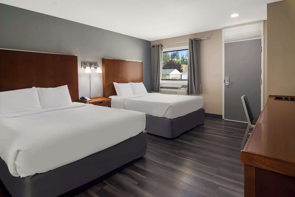 undefined Canadas Best Value Inn & Suites Kamloops 2