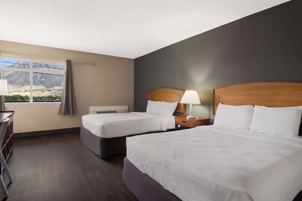 undefined Canadas Best Value Inn & Suites Kamloops 9