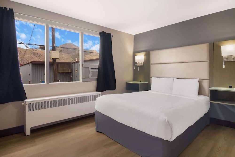 Room, 1 Queen Bed, Non Smoking