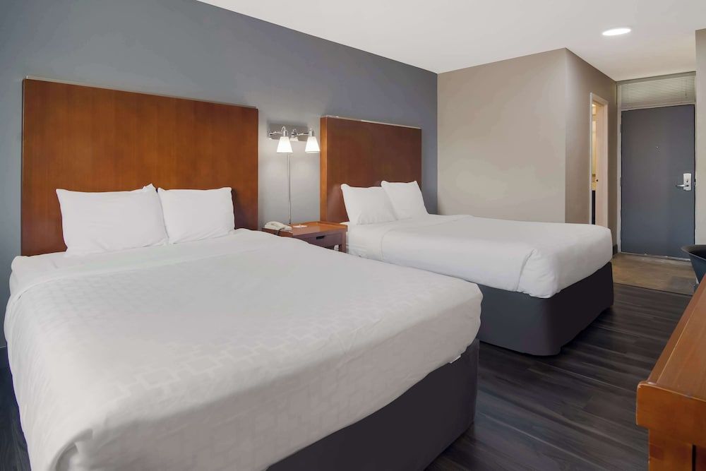 undefined Canadas Best Value Inn & Suites Kamloops 10