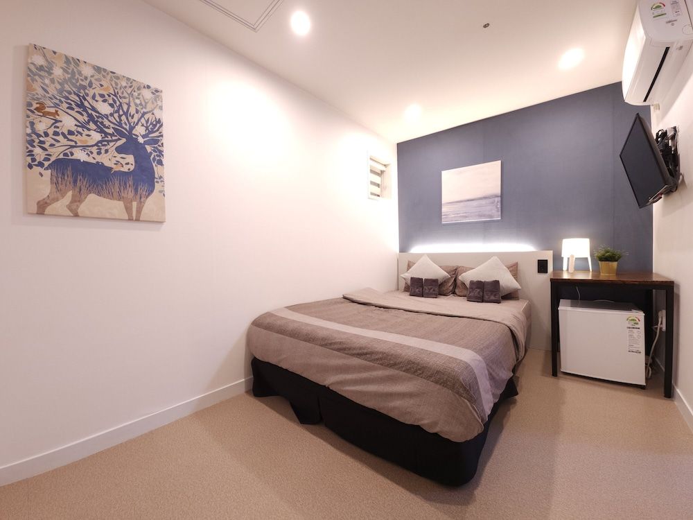 OYO Hostel Myeongdong 3 Double Room 6