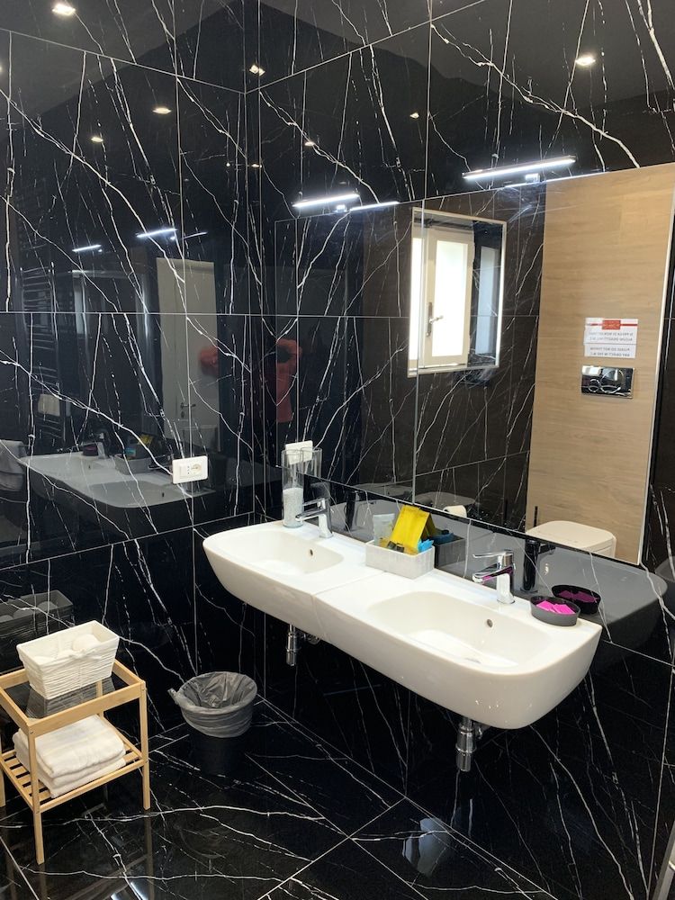 Di Palma Suite Museum Exclusive Triple Room, City View 13