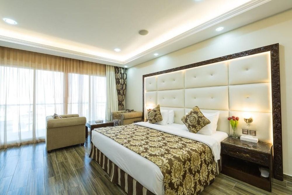 Palma Beach Resort and Spa Villa, 3 Bedrooms, Pool View 4