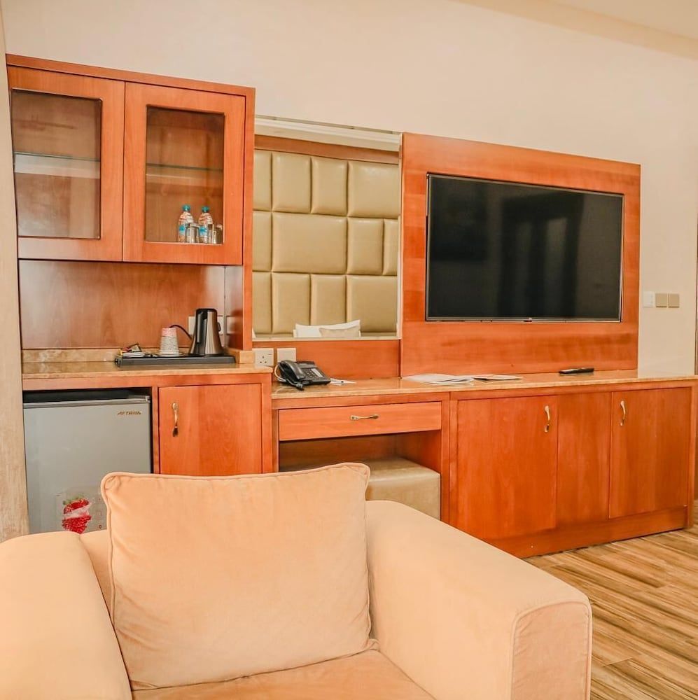 Palma Beach Resort and Spa Deluxe Room, Pool View 7