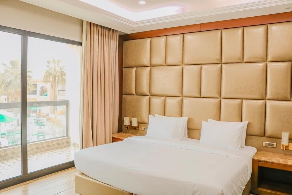Palma Beach Resort and Spa Deluxe Room, Pool View 2