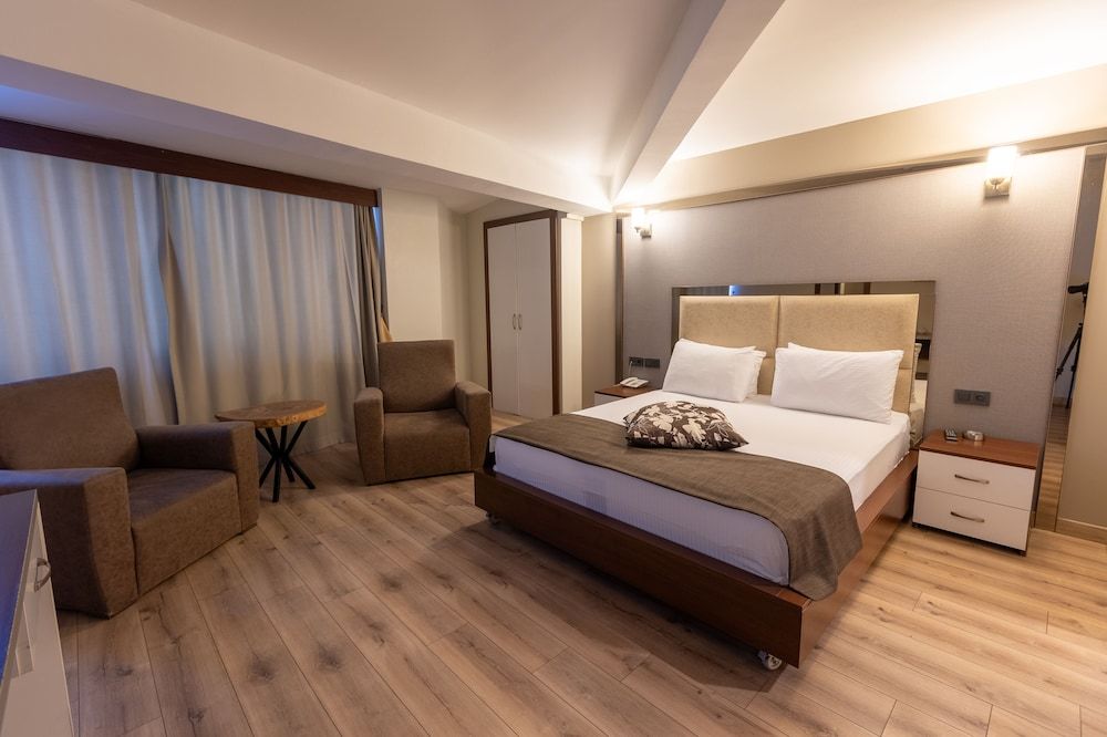 undefined Asia Business Suites