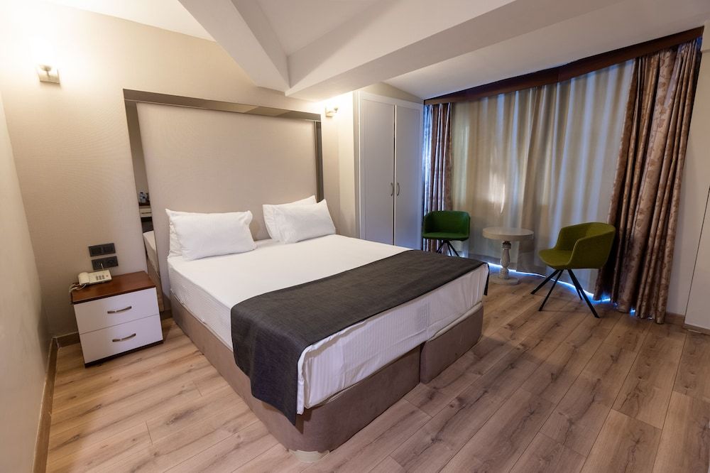 undefined Asia Business Suites 3