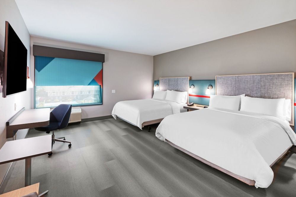 Standard Room, 2 Queen Beds, Accessible Bathtub (Mobility, Accessible Tub)