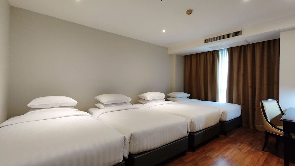 Family 4 People Room