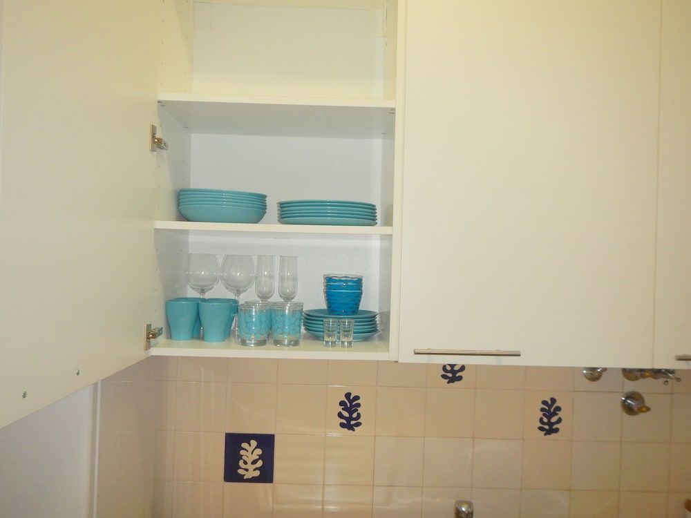 Estrela Charming Rooms by Host-Point Double Room, Shared Bathroom (Aqua Room) 4