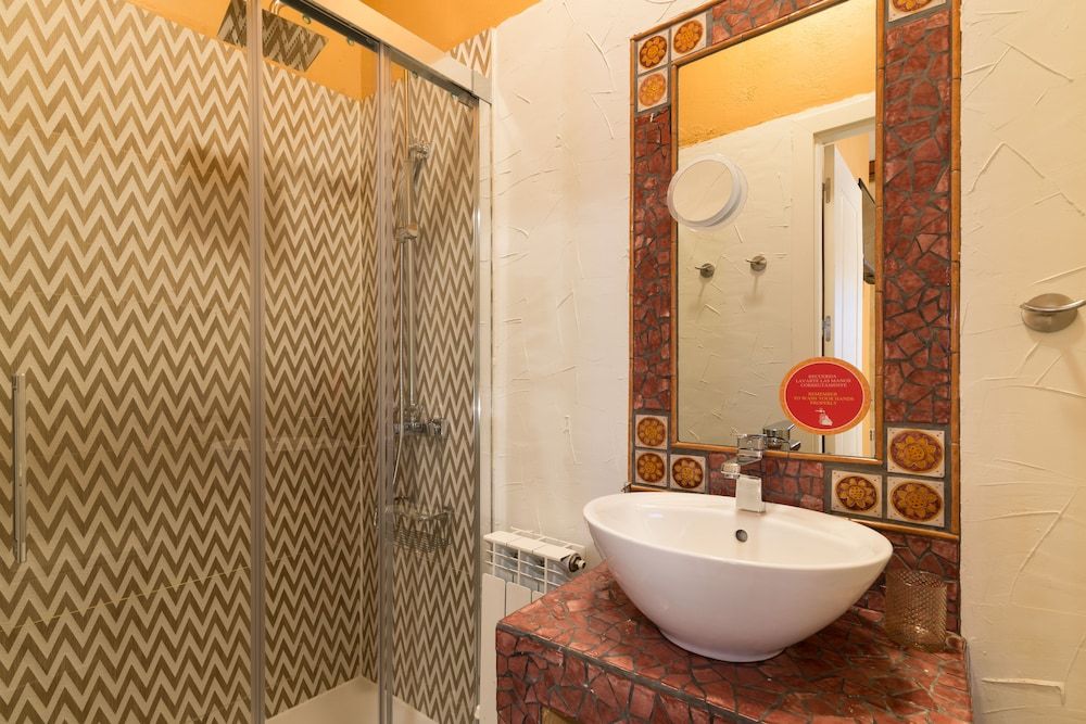 Artistic B&B Economy Double or Twin Room 16