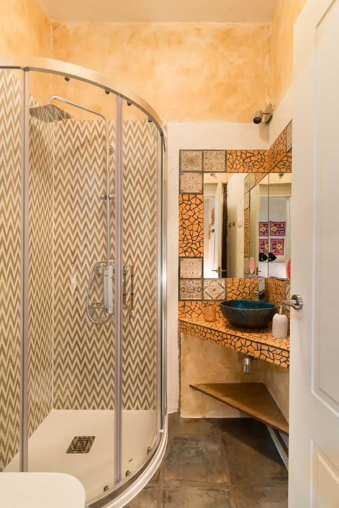 Artistic B&B Economy Double or Twin Room 14