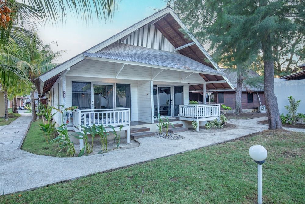 undefined FRii Resort Gili Trawangan 6