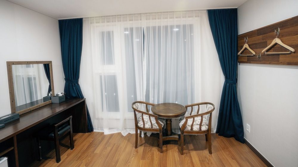 Ocean Spa Hotel Twin Room 3