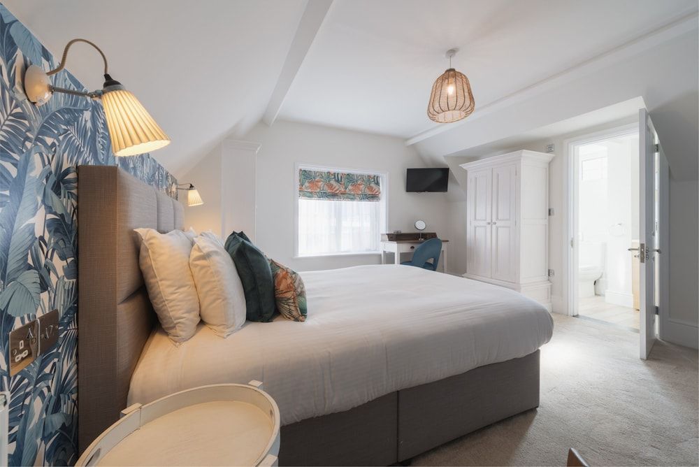 Florence Suite Hotel & Restaurant Executive King Room with Shower 7