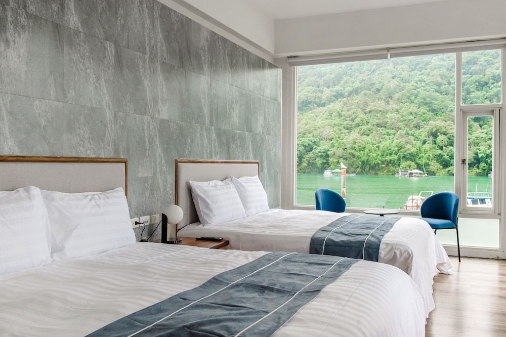 Shui Yang Lakeview House with Elevator Quadruple Room, Lake View 3
