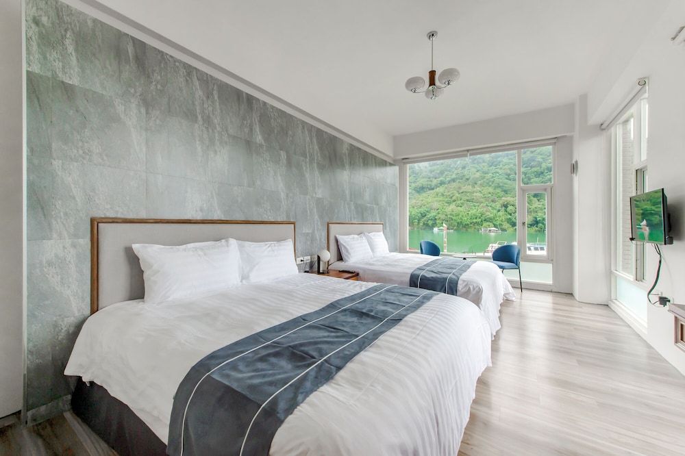 Shui Yang Lakeview House with Elevator Quadruple Room, Lake View 8