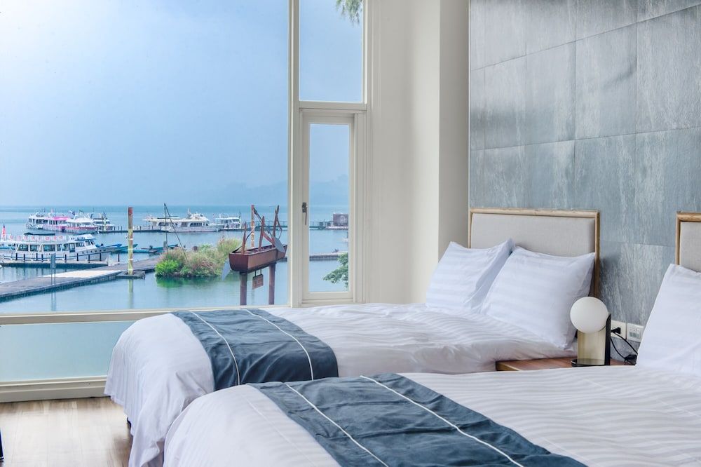 Shui Yang Lakeview House with Elevator Quadruple Room, Lake View 11