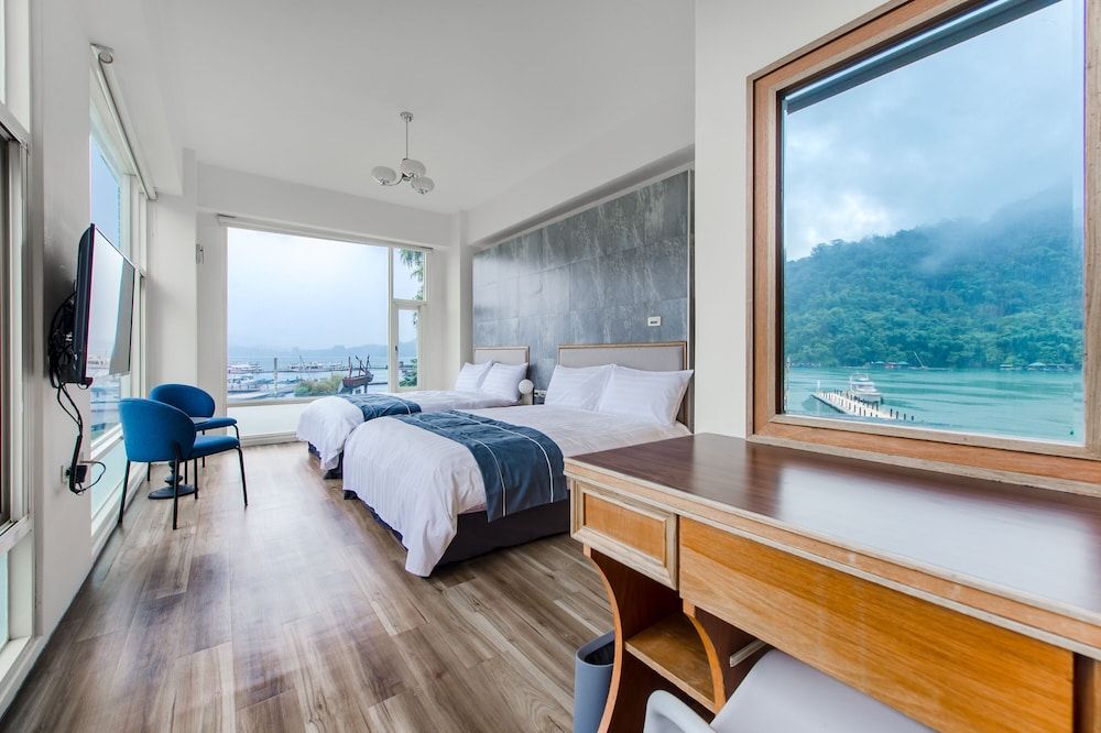 Shui Yang Lakeview House with Elevator Quadruple Room, Lake View 5