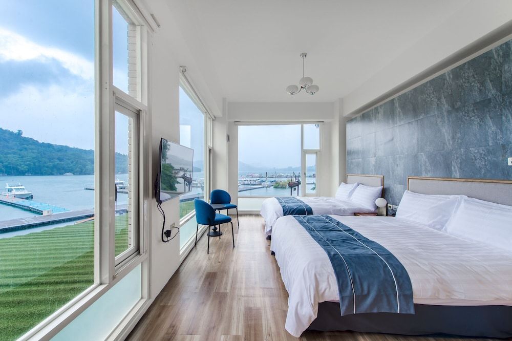 Shui Yang Lakeview House with Elevator Quadruple Room, Lake View 10