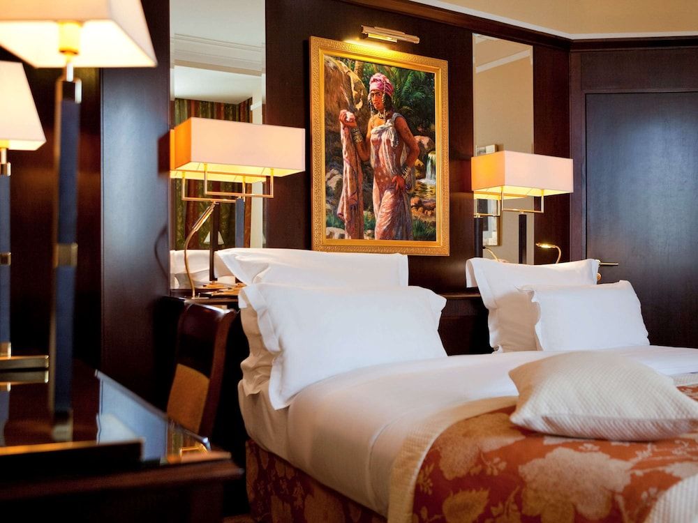 Deluxe Suite