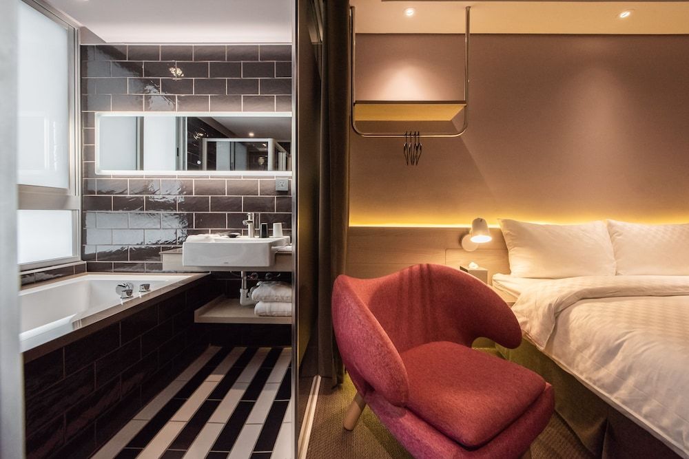 Hotel Ramble Deluxe Double Room 5