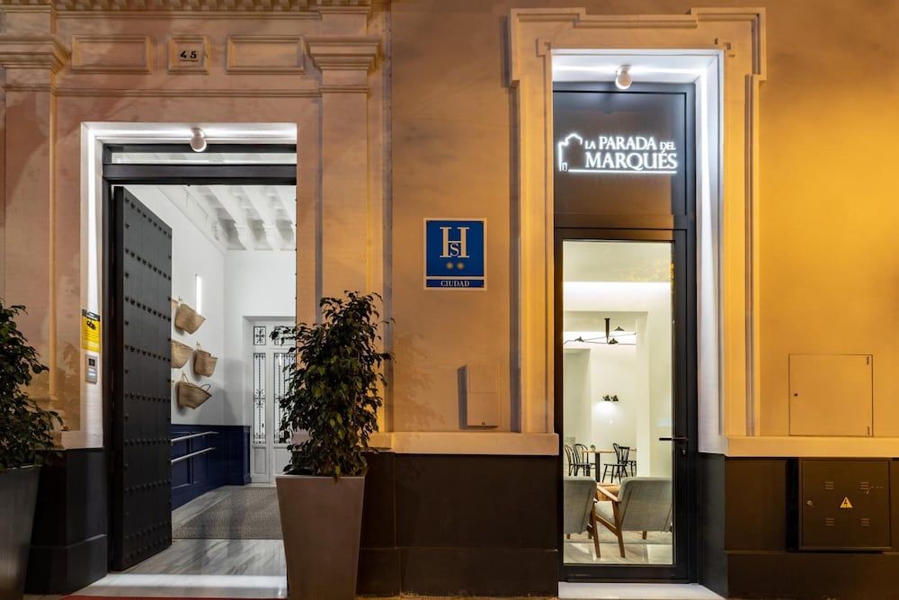 undefined Uma Suites Parada del Marqués 6