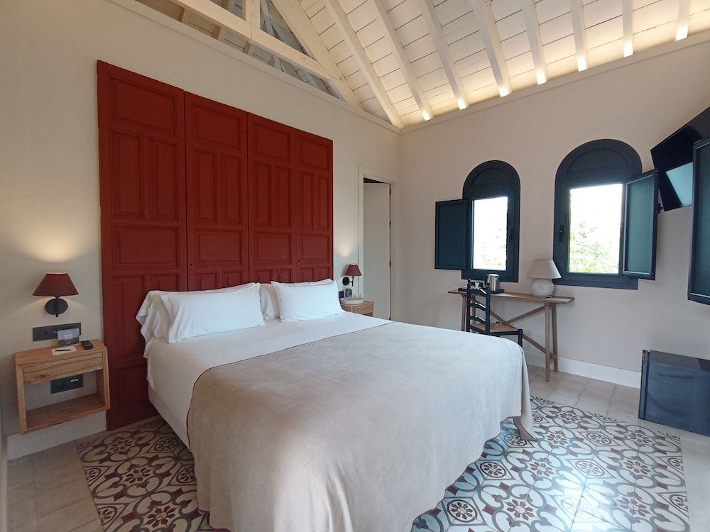 undefined Uma Suites Parada del Marqués 4