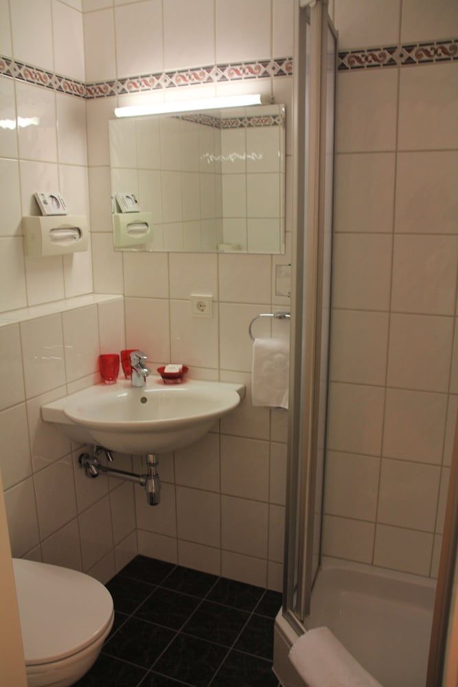 Hotel Mateera Single Room 2