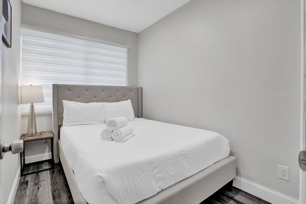 Bay Harbor Suites Comfort Apartment, 3 Bedrooms, Pool Access 3