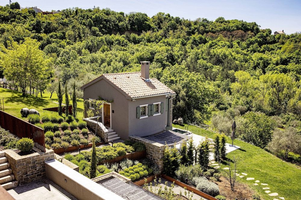 Design Villa, 1 King Bed, Garden View