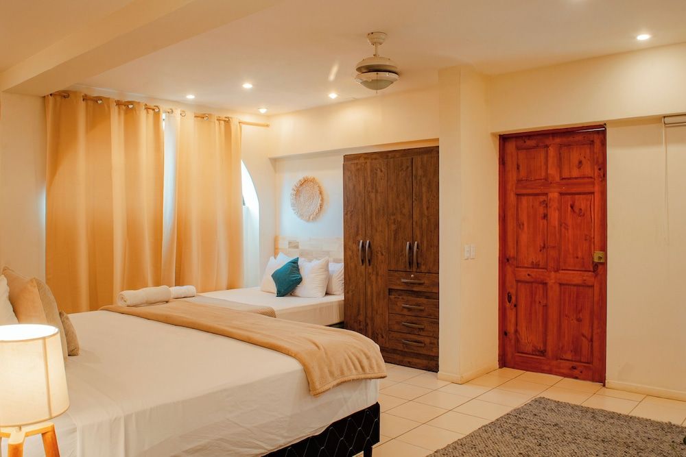 Zulu Surf Hotel Standard Double Room, 2 Double Beds 2