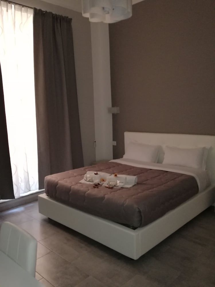 undefined Garden's Elide 8