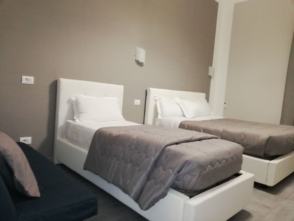 undefined Garden's Elide 3