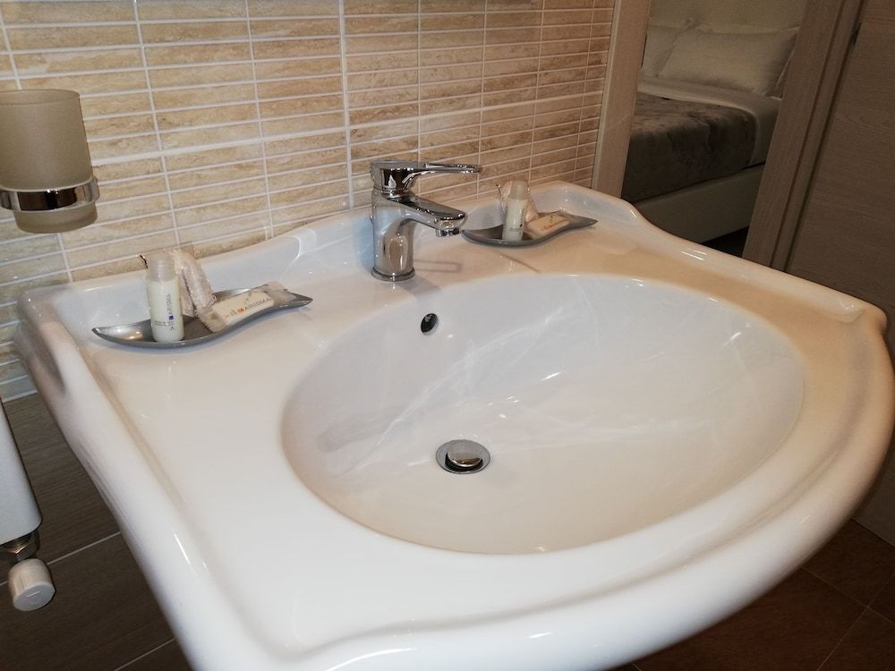 Garden's Elide Standard Double Room 13