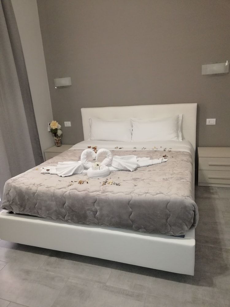 Garden's Elide Standard Double Room 6