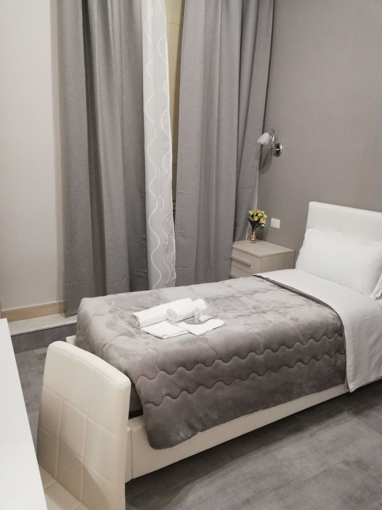 undefined Garden's Elide 2