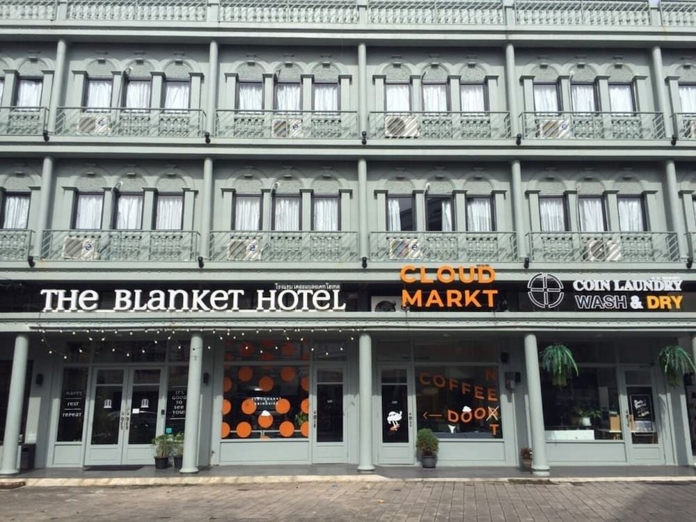 undefined The Blanket Hotel 3