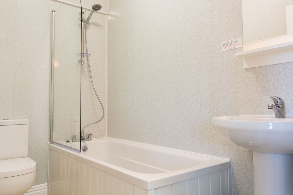 The Glendeveor Standard Double Room, Sea View (Large) 9