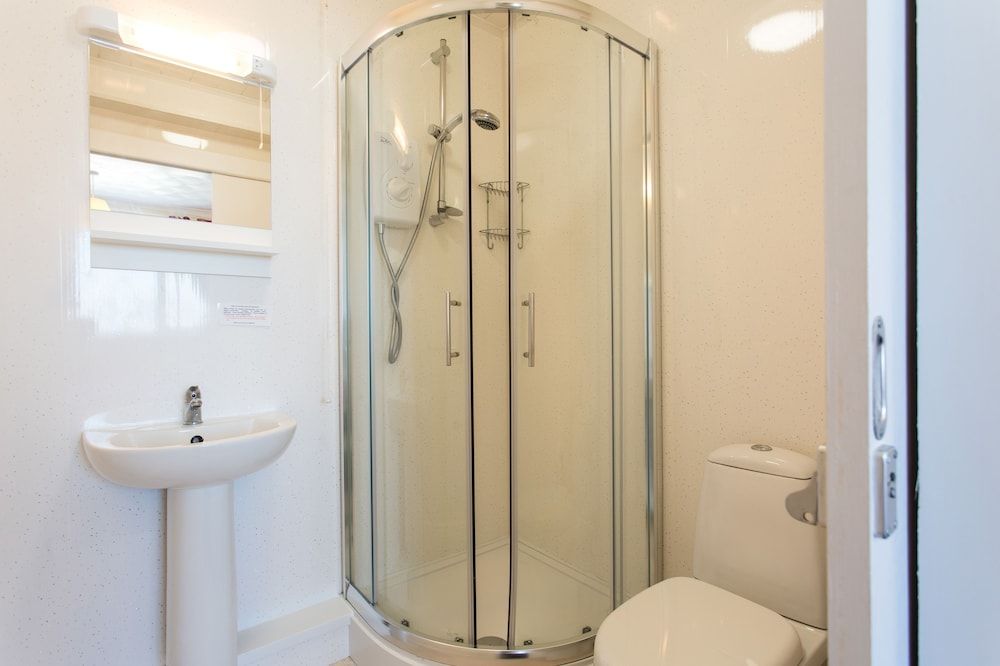 The Glendeveor Double Room, Sea View (Small) 10