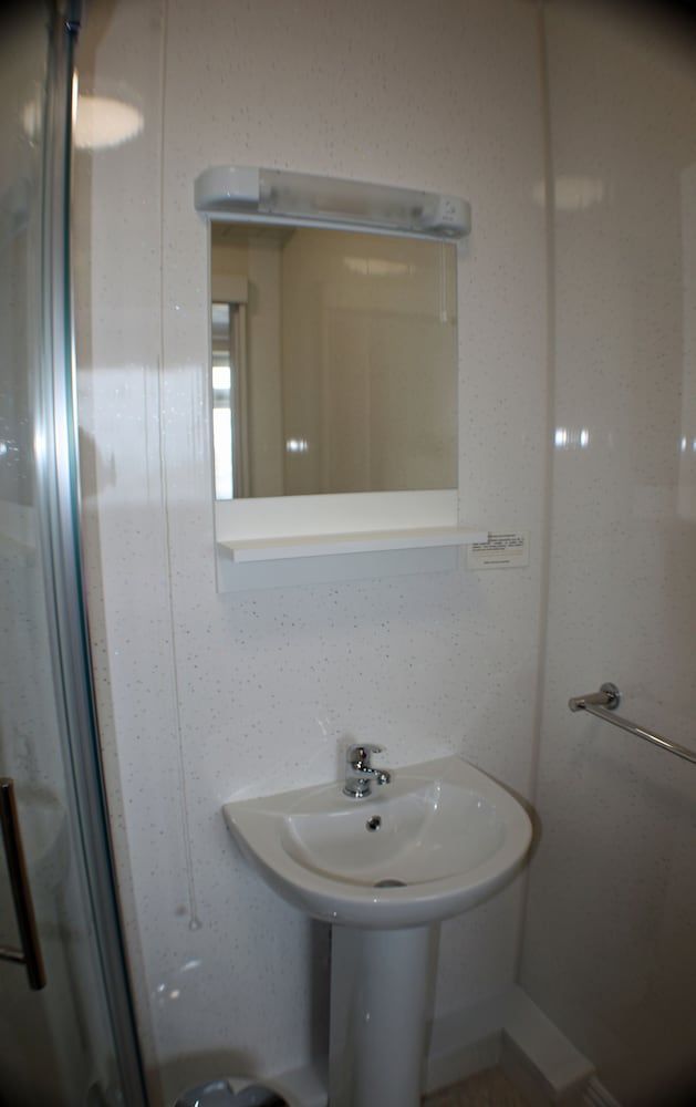 The Glendeveor Double Room, Sea View (Small) 7