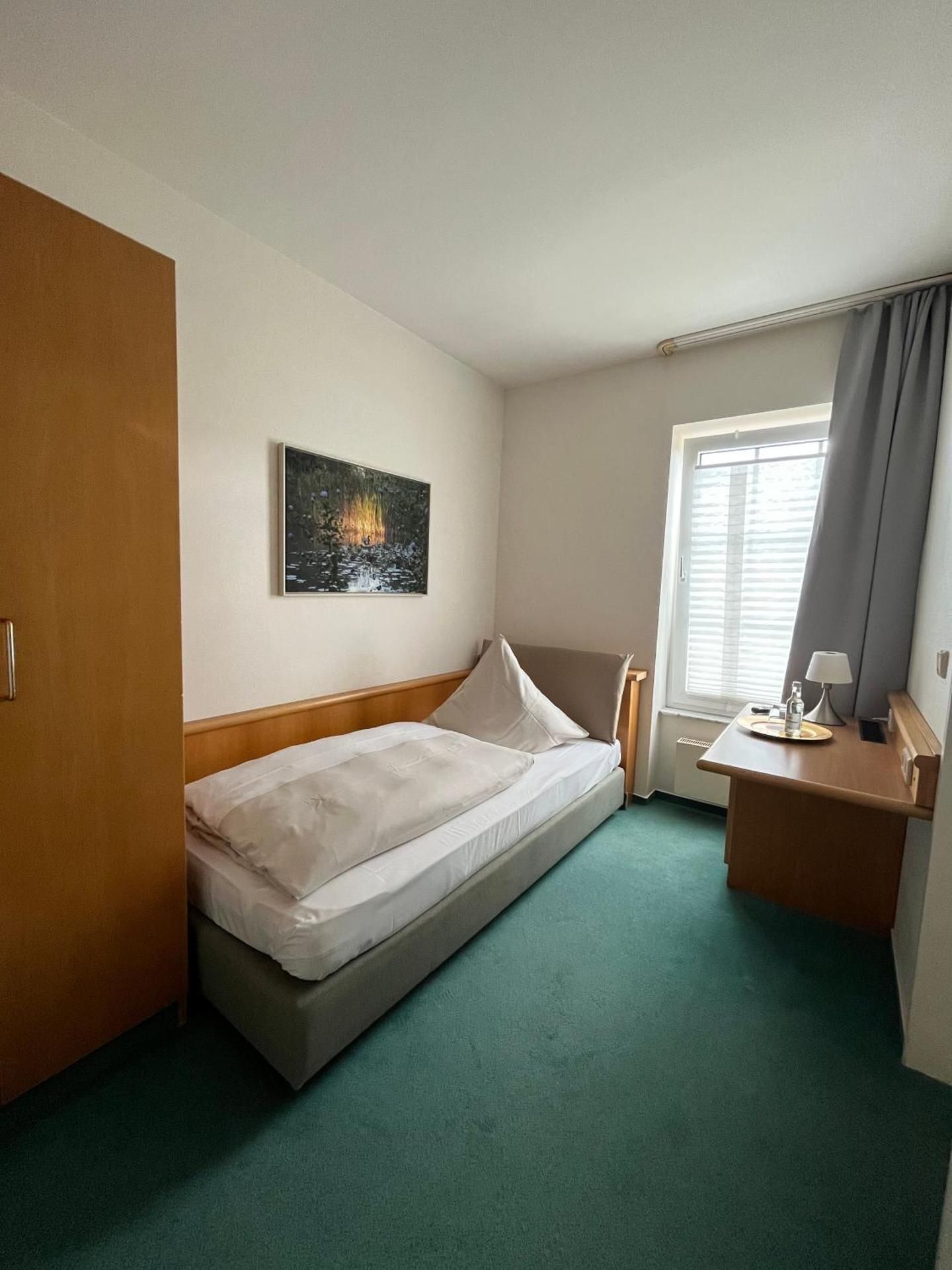 Small Single Room