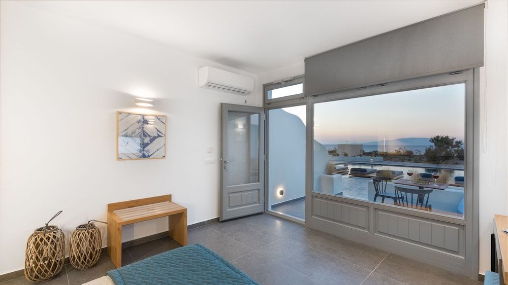 Volcanic Arc Suites Junior Suite 6