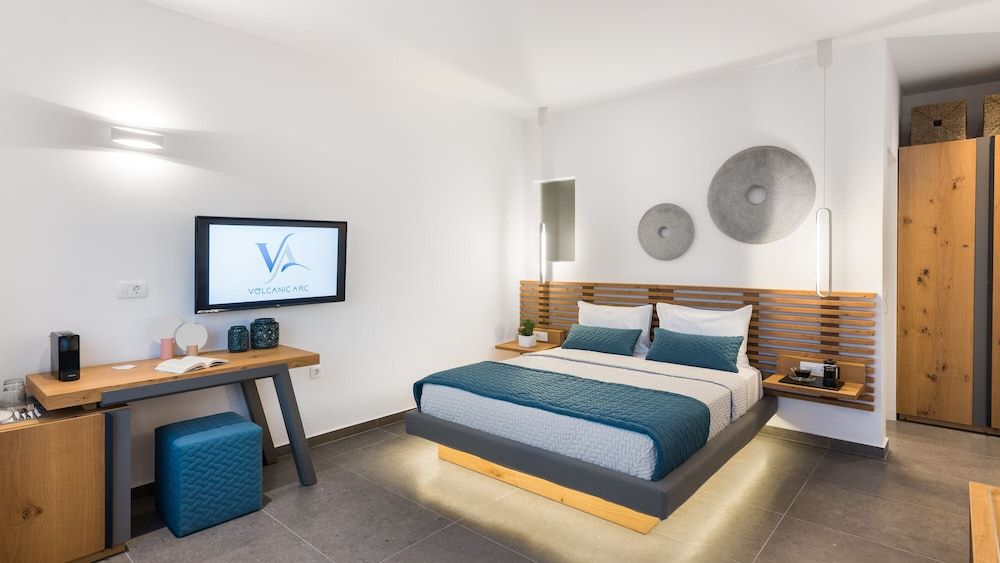 Volcanic Arc Suites Junior Suite