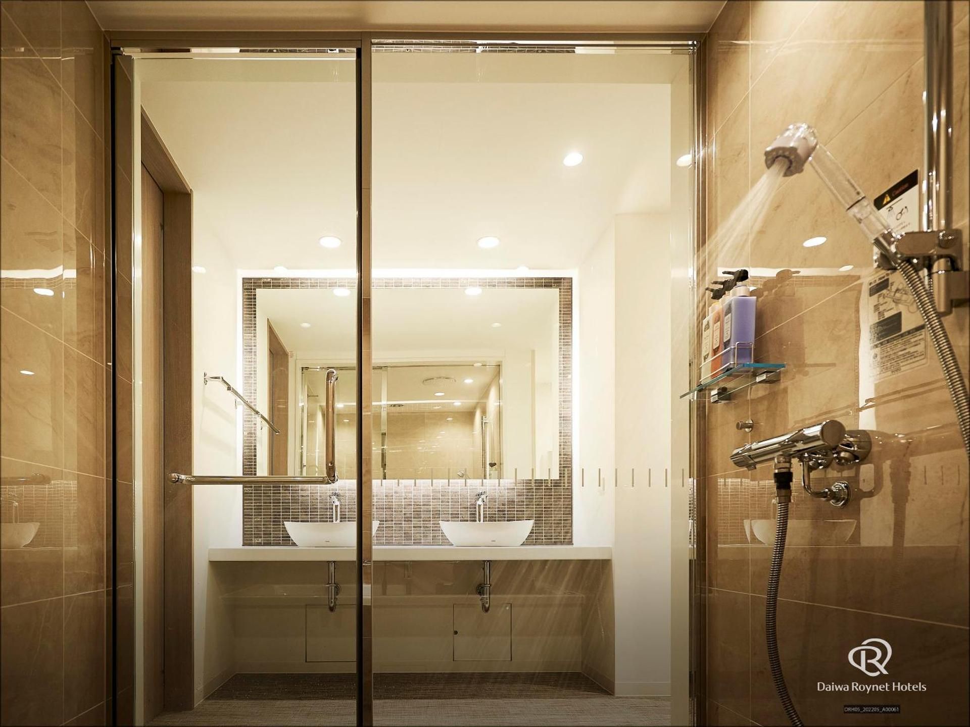 Executive Queen Room for 2 People - Non-Smoking