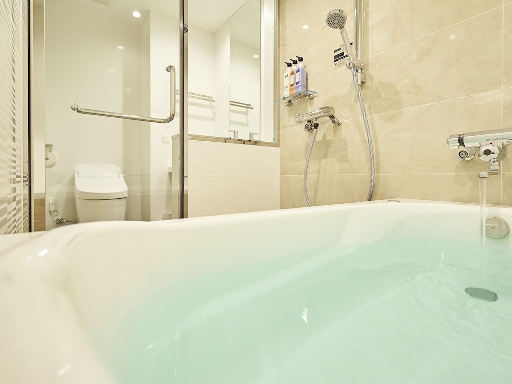 DaiwaRoynetHotel Kobe-Sannomiya PREMIER Moderate Double Non-Smoking 5